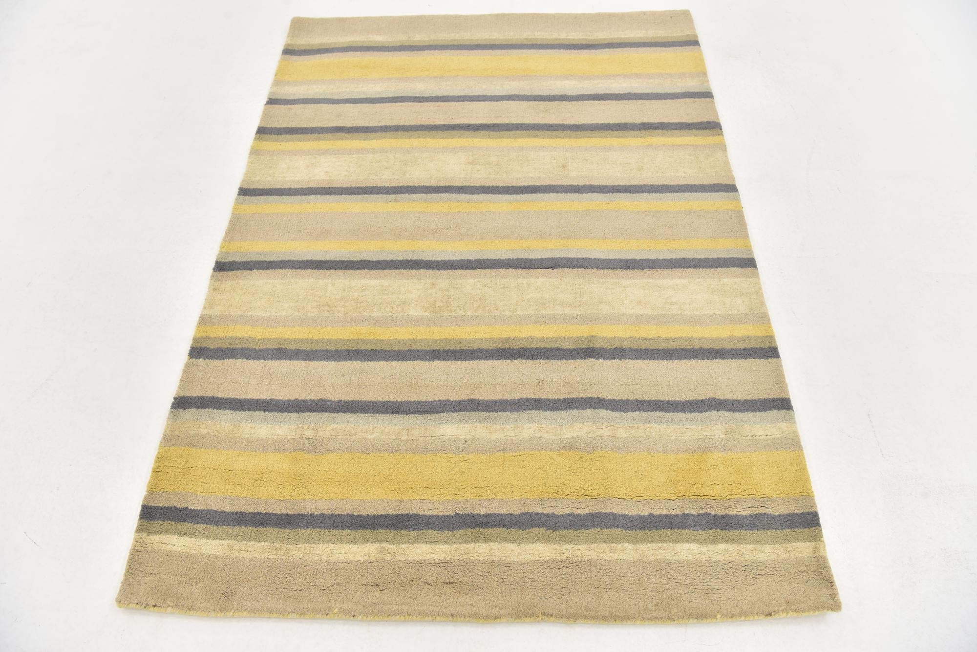 4' x 5' 7 Luna Wool Rug