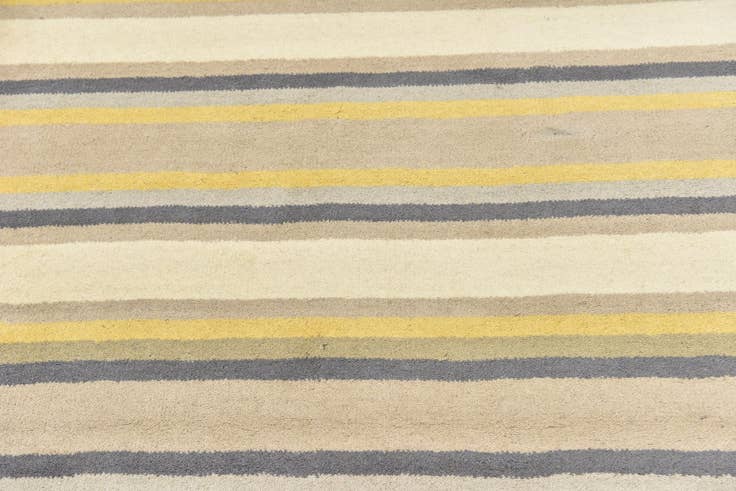 Detail image of 4' x 5' 6 Luna Wool Rug