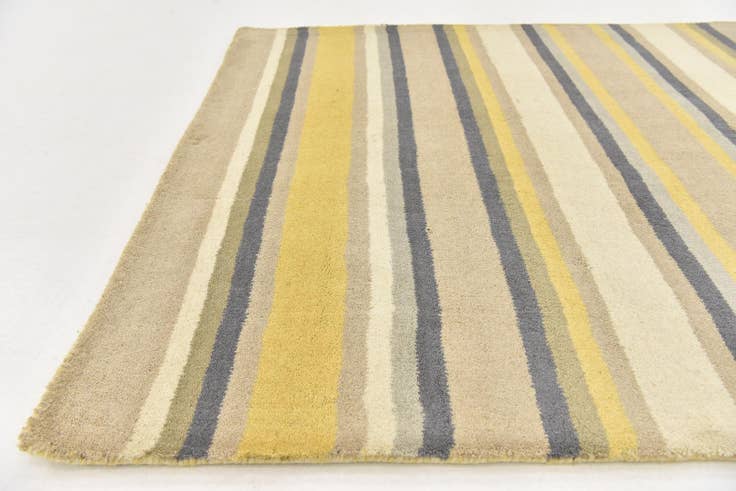 Detail image of 4' x 5' 7 Luna Wool Rug
