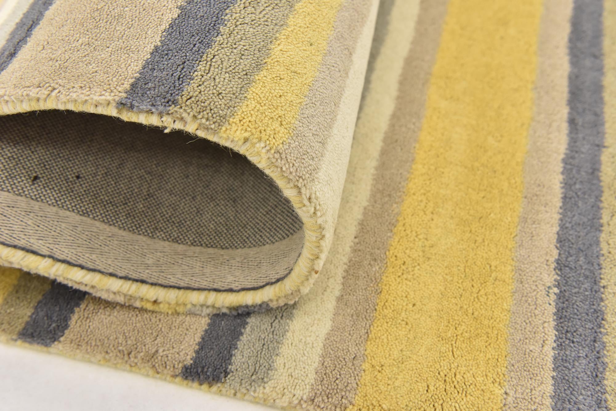 4' x 5' 7 Luna Wool Rug