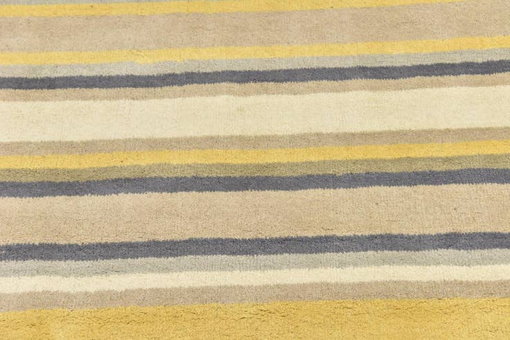 Detail image of 4' x 5' 6 Luna Wool Rug