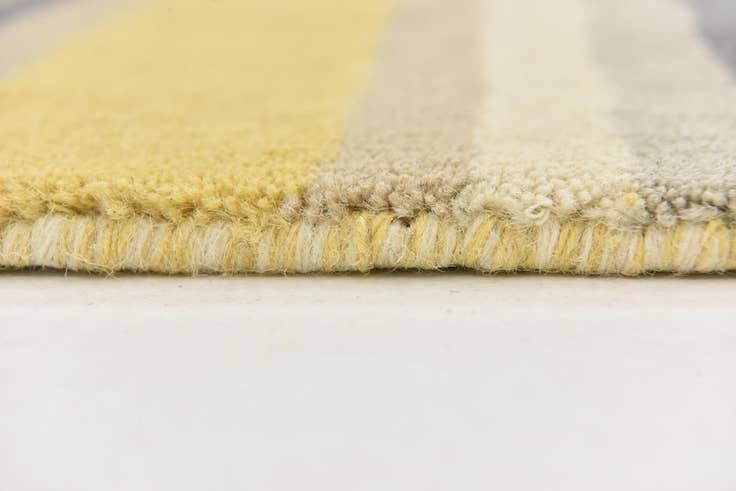 Detail image of 4' x 5' 6 Luna Wool Rug