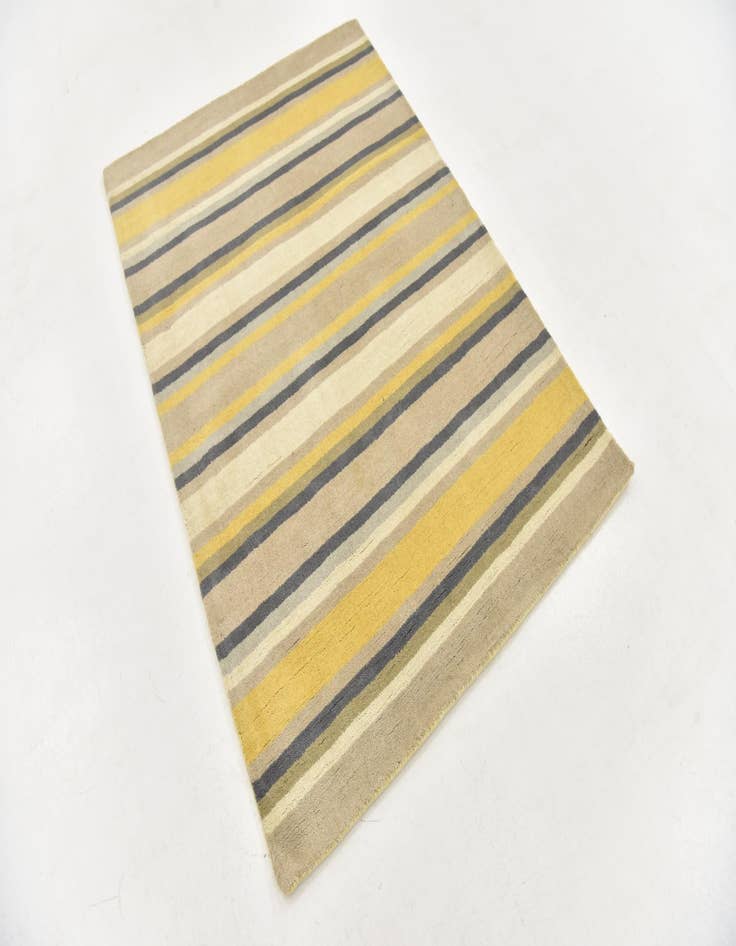 Detail image of 4' x 5' 6 Luna Wool Rug