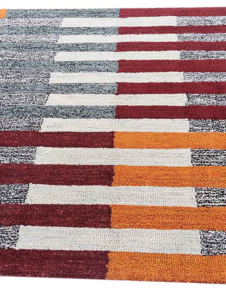Detail image of 5' 1 x 8' Luna Rug
