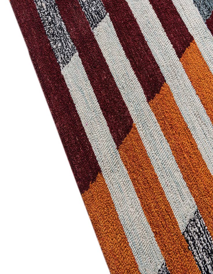 Detail image of 5' 1 x 8' Luna Rug