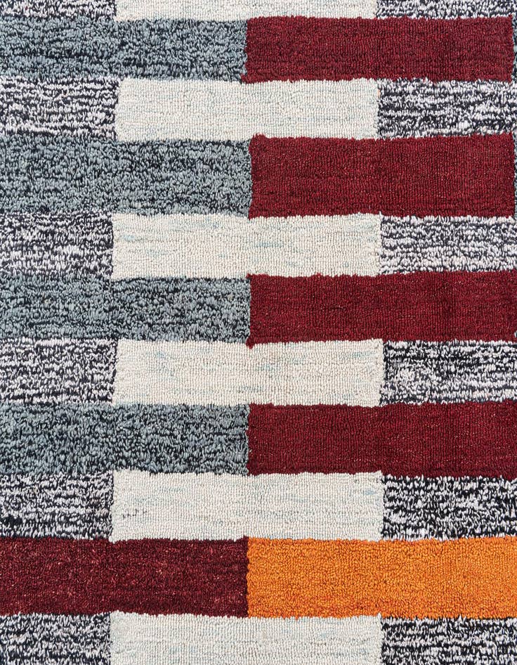 Detail image of 5' 1 x 8' Luna Rug