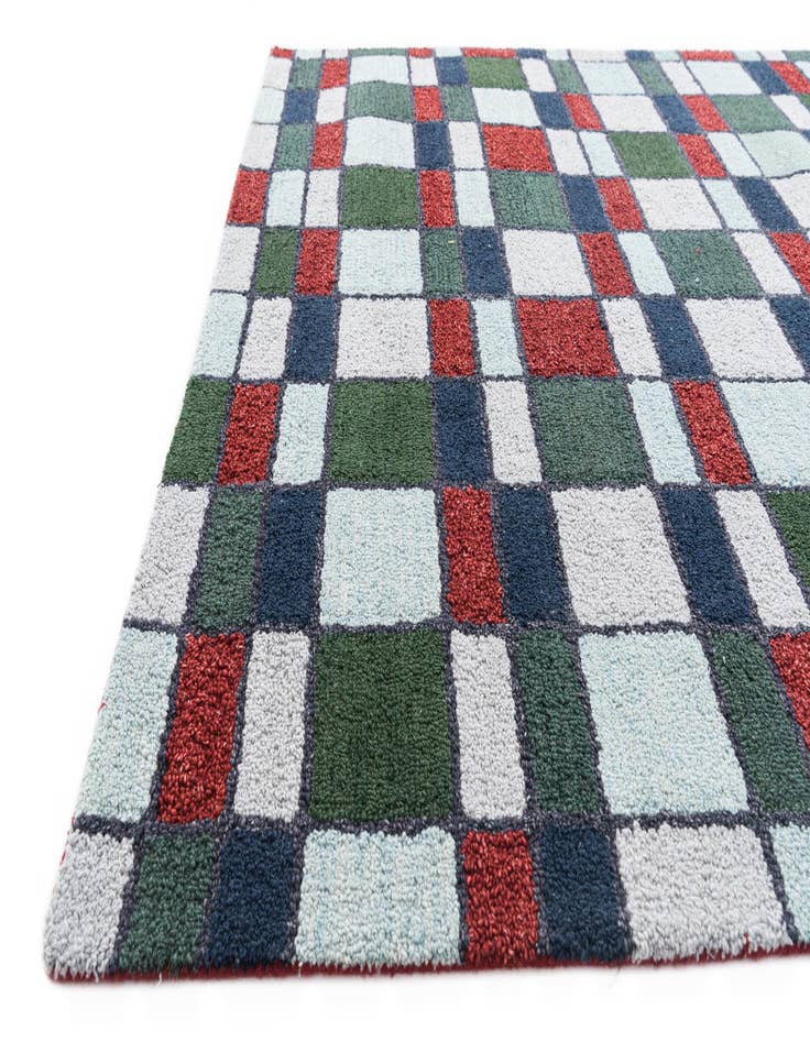Detail image of  5' x 7' 10 Luna Rug