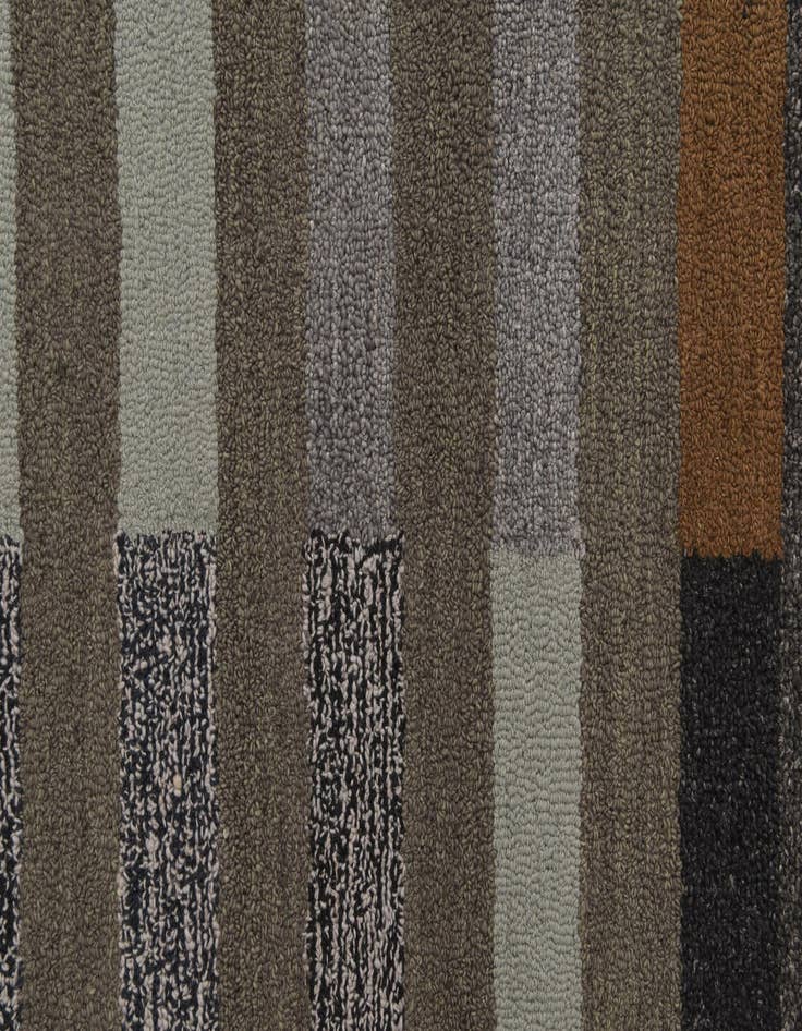 Detail image of 8' 1 x 10' 1 Luna Rug