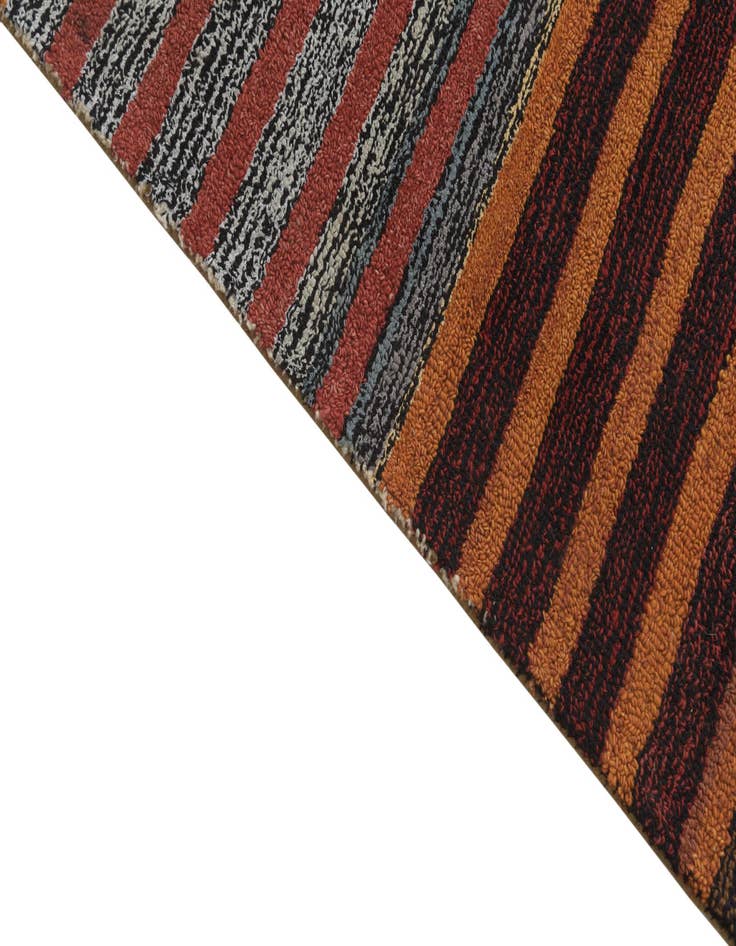 Detail image of 8' 1 x 10' 2 Luna Rug