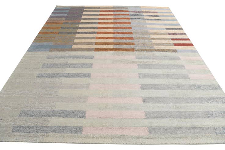 Detail image of 8' 1 x 10' 2 Luna Rug