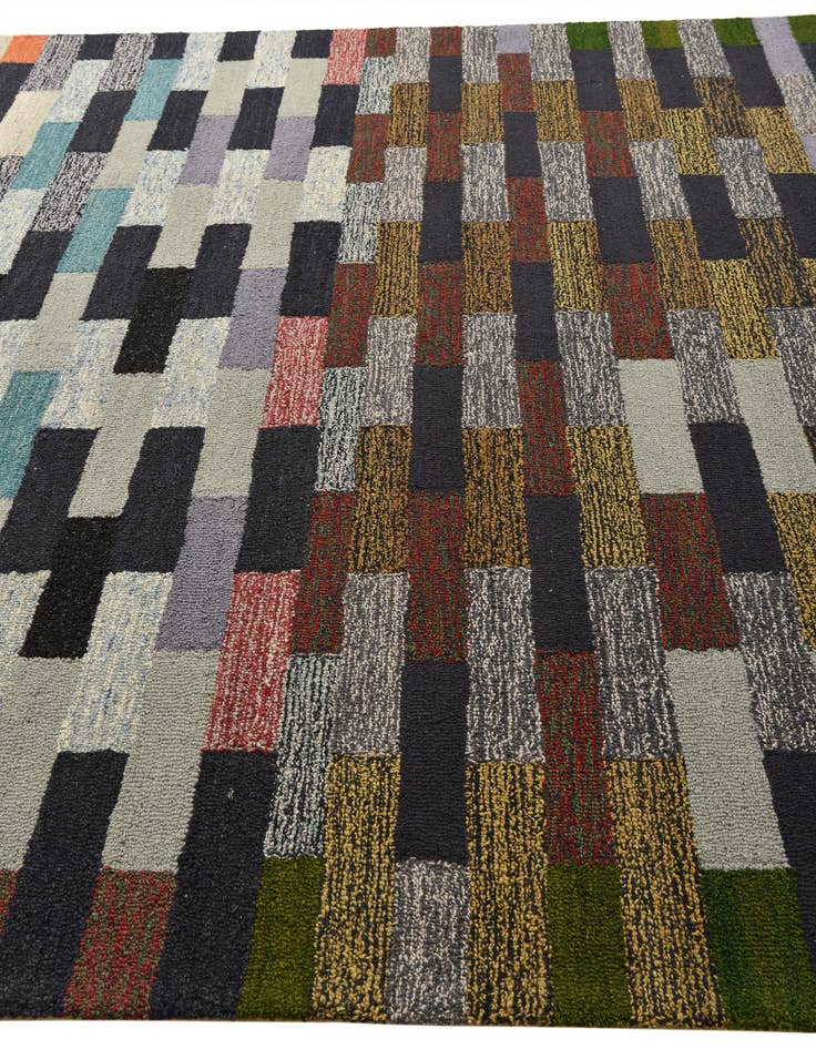 Detail image of 8' 1 x 10' 3 Luna Rug