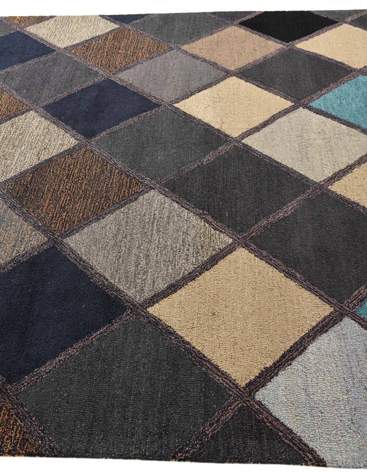 Detail image of 8' 1 x 10' 1 Luna Rug