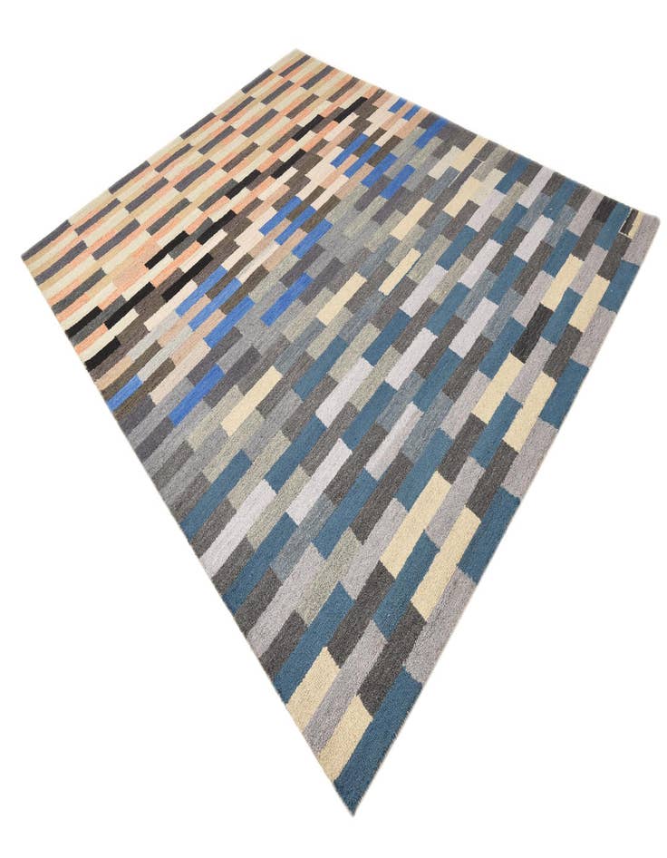 Detail image of 8' 1 x 10' 2 Luna Rug