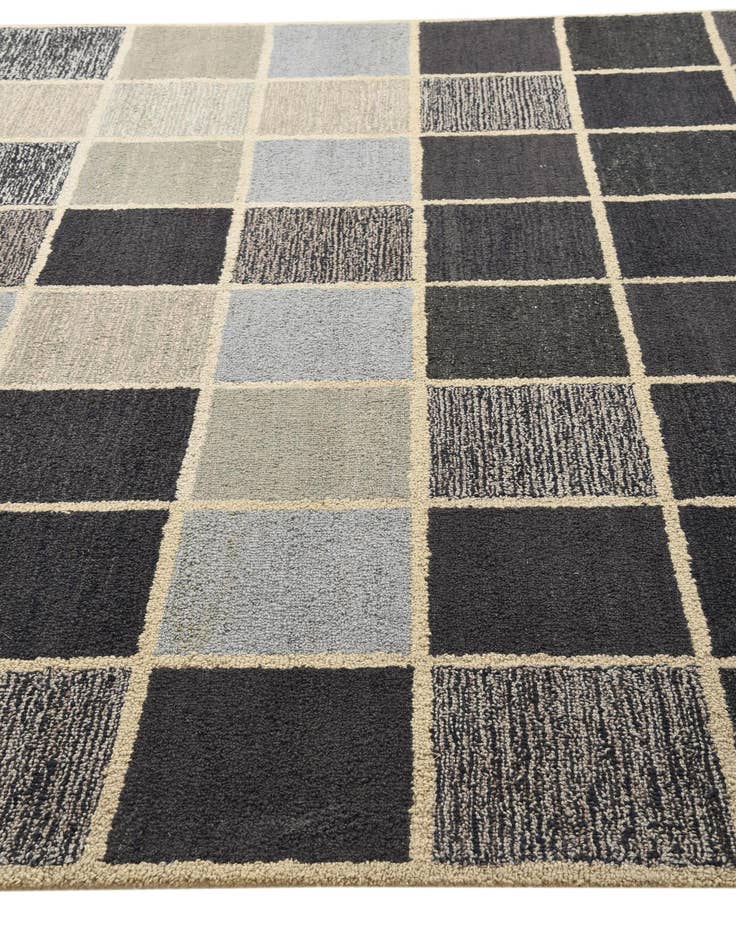 Detail image of 8' 2 x 10' 2 Luna Rug