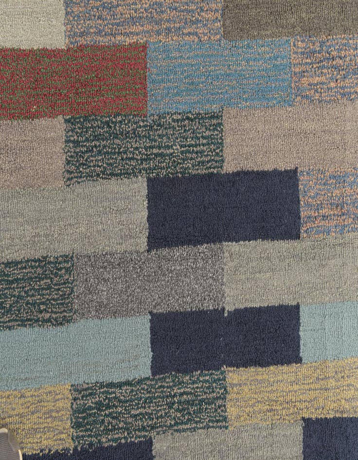 Detail image of 8' 1 x 10' 3 Luna Rug