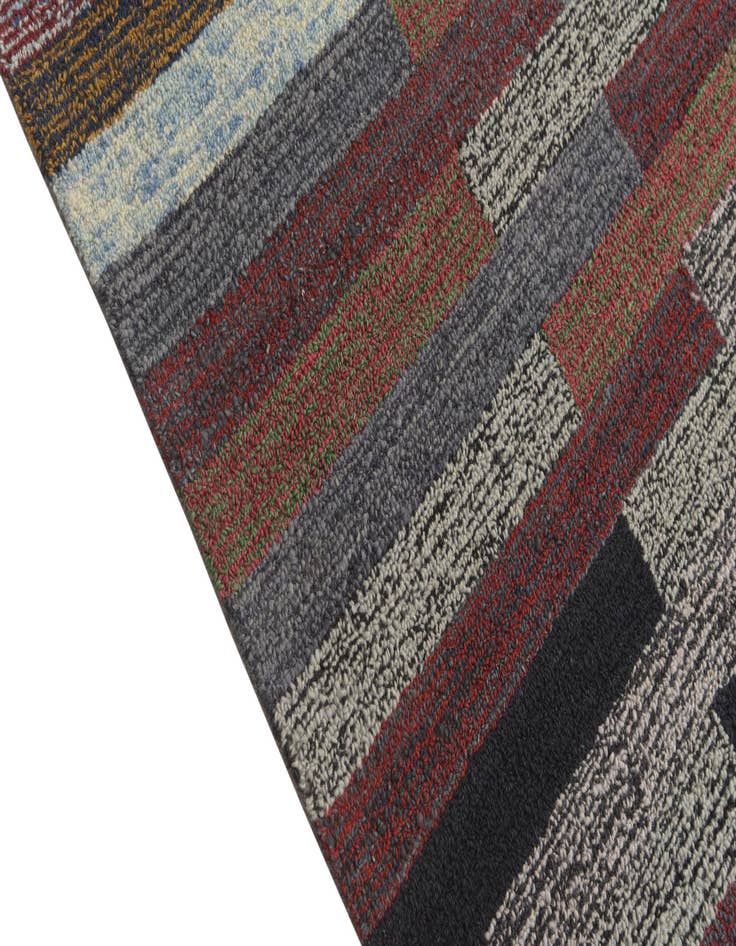 Detail image of 8' x 10' 3 Luna Rug