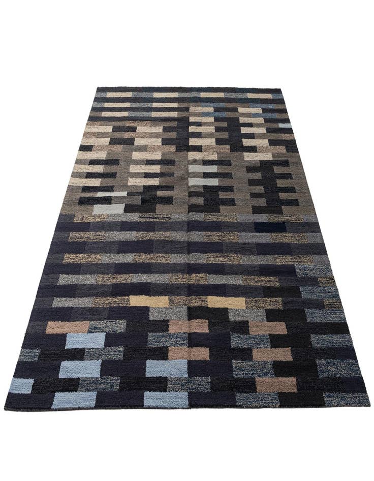 Detail image of 8' 1 x 10' 2 Luna Rug