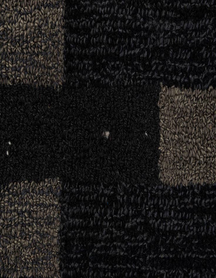 Detail image of 8' 1 x 10' 2 Luna Rug