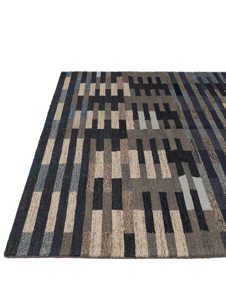 Detail image of 8' 1 x 10' 2 Luna Rug