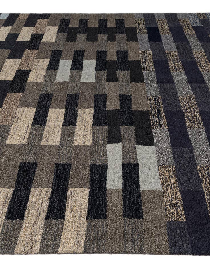 Detail image of 8' 1 x 10' 2 Luna Rug