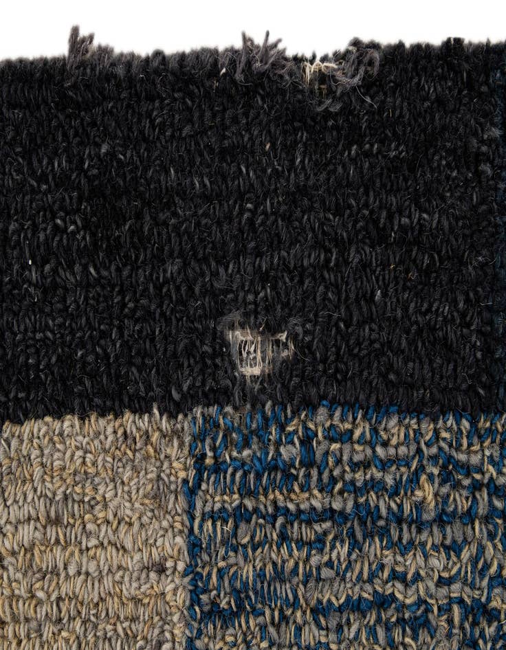 Detail image of 8' 1 x 10' 2 Luna Rug