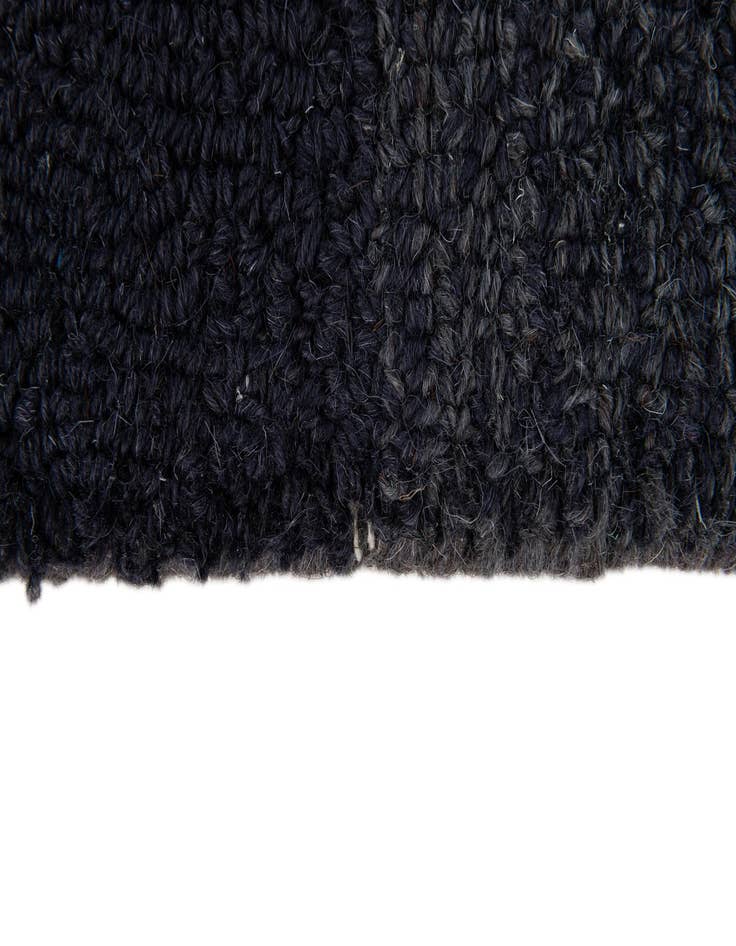 Detail image of 8' 1 x 10' 2 Luna Rug