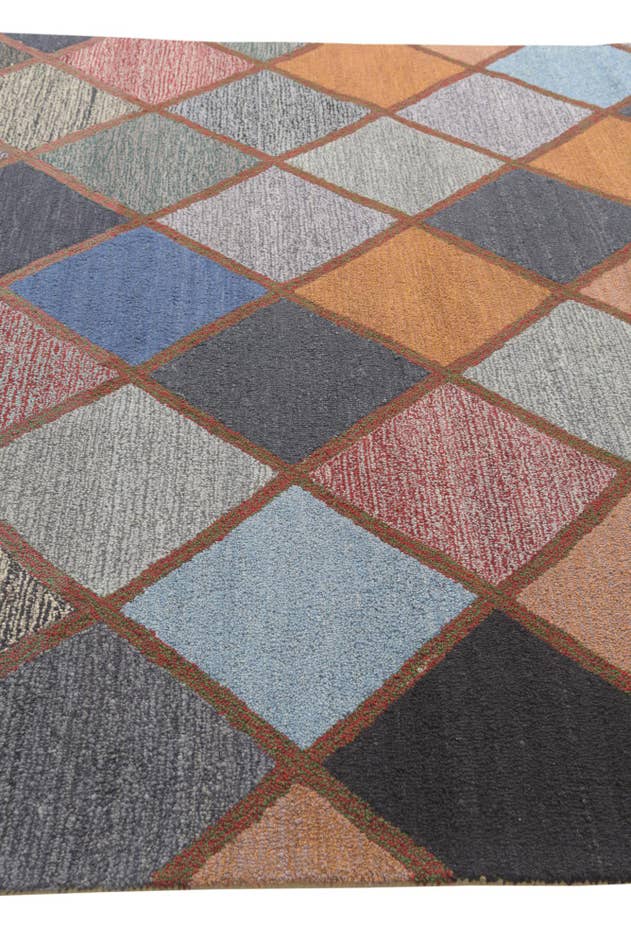 Detail image of 8' 1 x 10' 1 Luna Rug