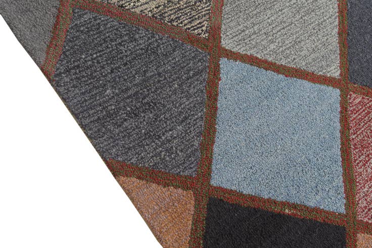 Detail image of 8' 1 x 10' 1 Luna Rug