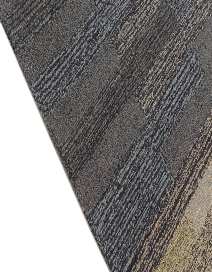 Detail image of 8' 1 x 10' 1 Luna Rug