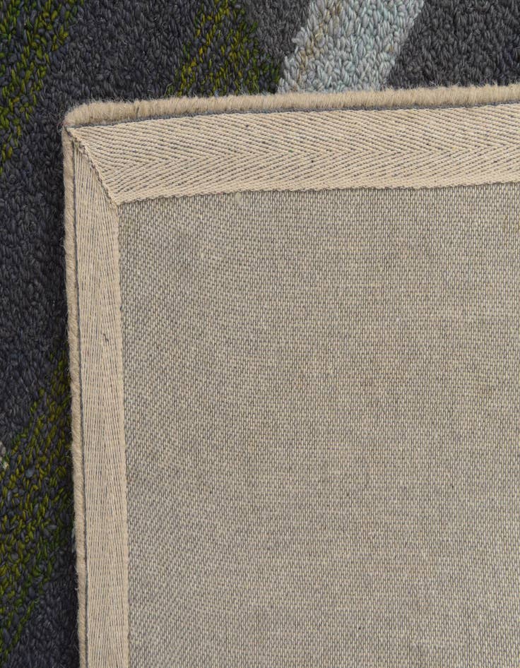 Detail image of 8' 2 x 10' 2 Luna Rug