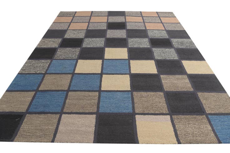 Detail image of 8' 2 x 10' 1 Luna Rug
