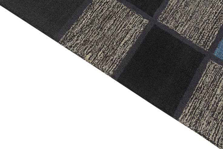 Detail image of 8' 2 x 10' 1 Luna Rug