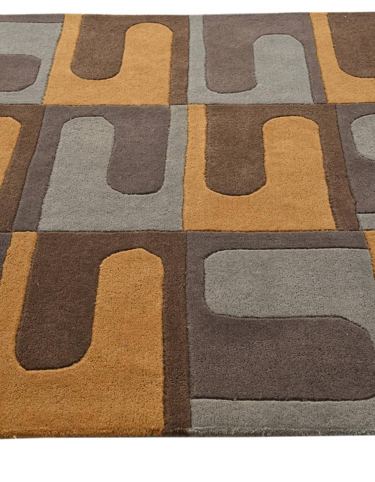 Detail image of 5' 1 x 8' Luna Rug