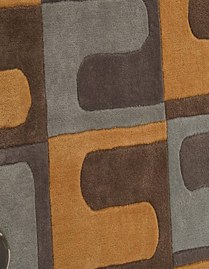 Detail image of 5' 1 x 8' Luna Rug