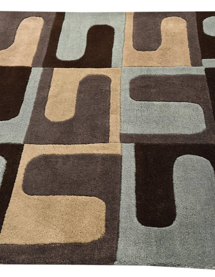 Detail image of 5' x 7' 11 Luna Rug