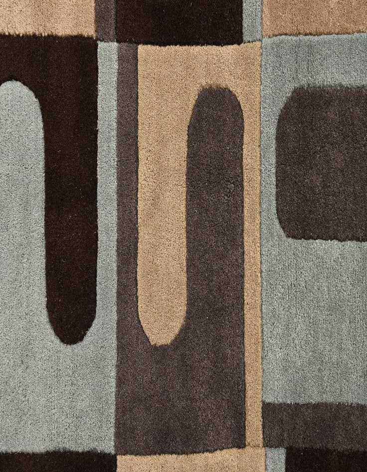 Detail image of 5' x 7' 11 Luna Rug
