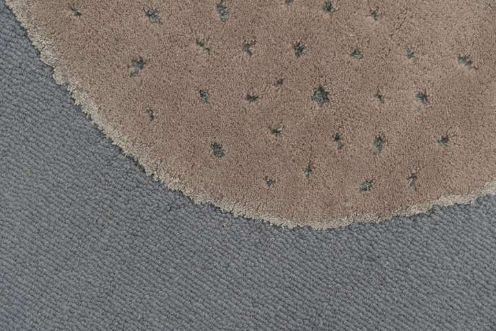 5' 7 x 7' 10 Luna Rug