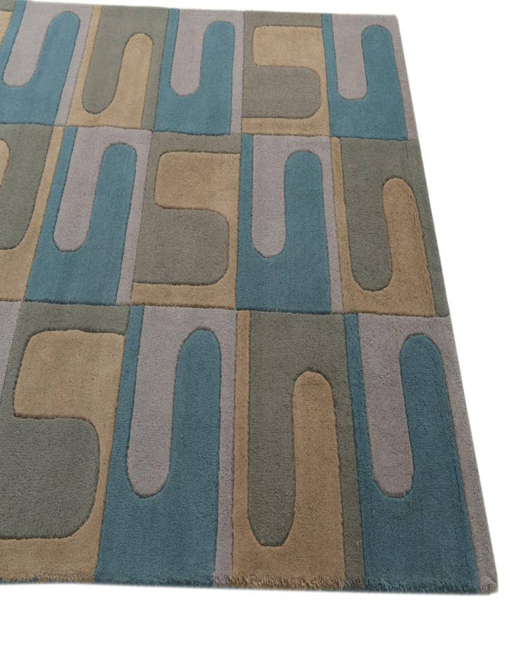 Detail image of 5' 1 x 8' Luna Wool Rug