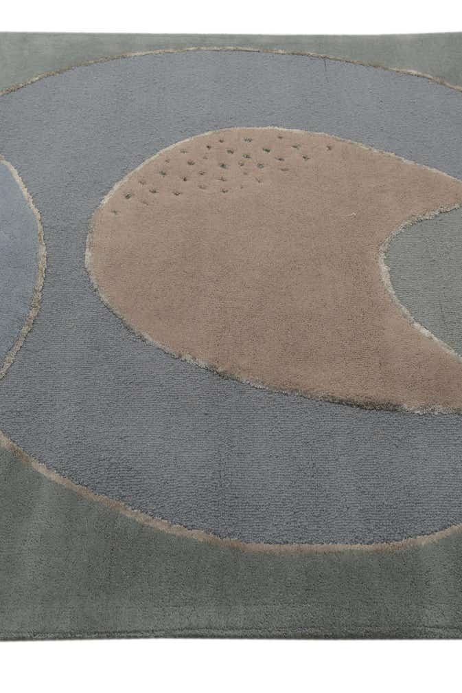 5' 8 x 7' 10 Luna Rug