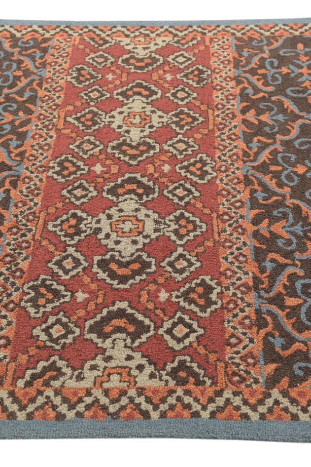 Detail image of 5' 1 x 8' Luna Wool Rug