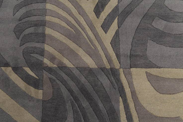 Detail image of 4' 10 x 7' 5 Luna Wool Rug