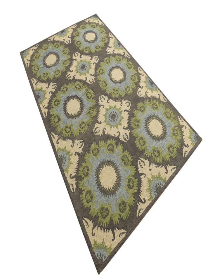 Detail image of 5' 1 x 8' Luna Wool Rug