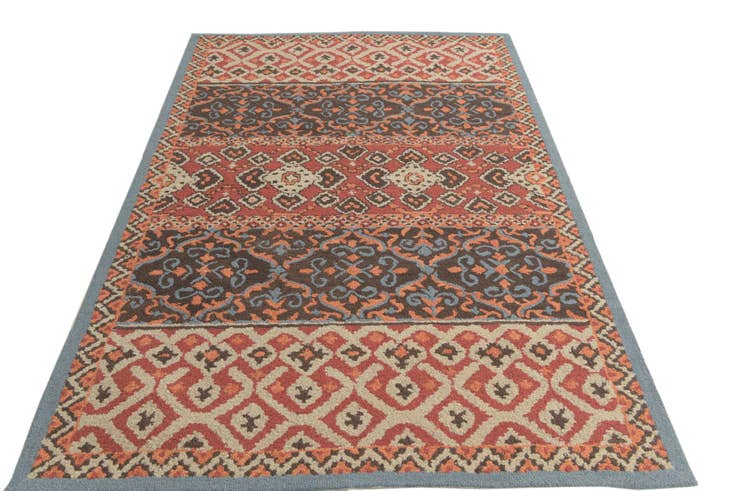 Detail image of 5' 1 x 8' Luna Wool Rug