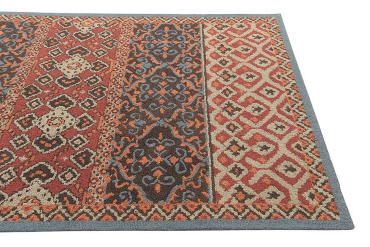 Detail image of 5' 1 x 8' Luna Wool Rug