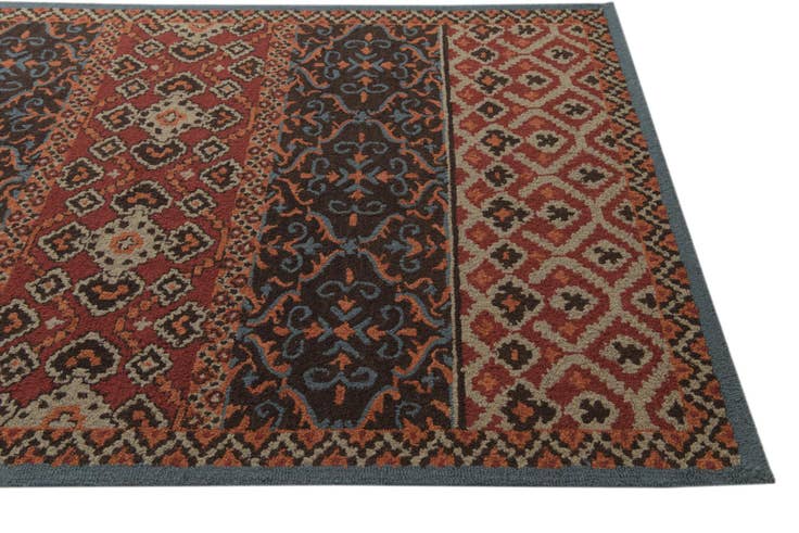 Detail image of 5' 1 x 8' Luna Wool Rug