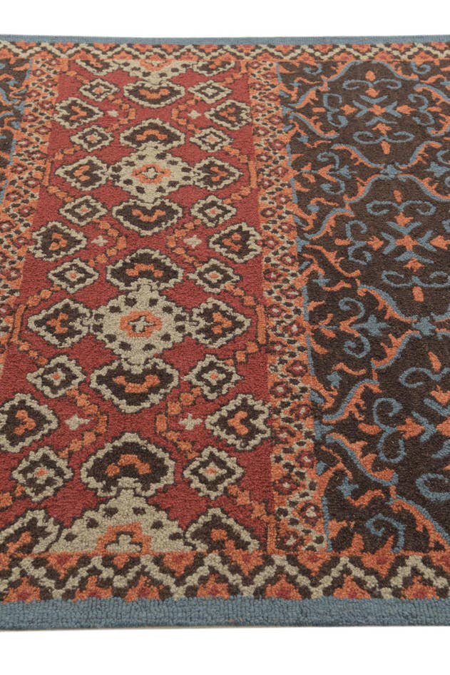 Detail image of 5' 1 x 8' Luna Wool Rug