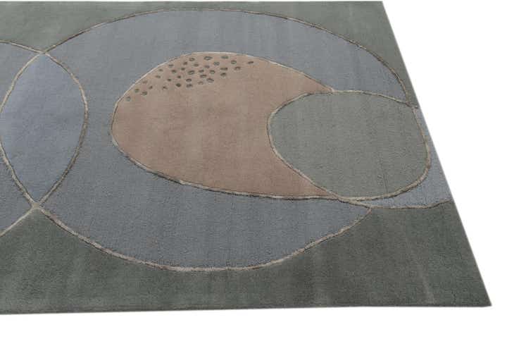 5' 8 x 7' 10 Luna Rug
