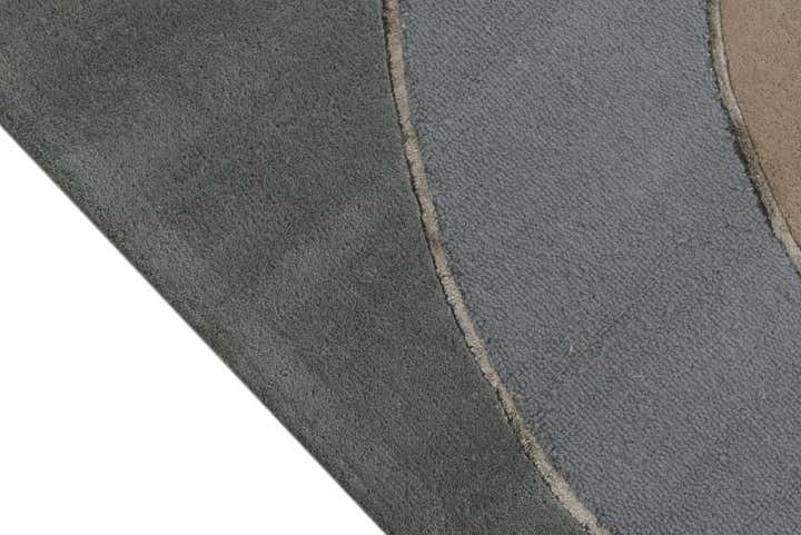 5' 8 x 7' 10 Luna Rug