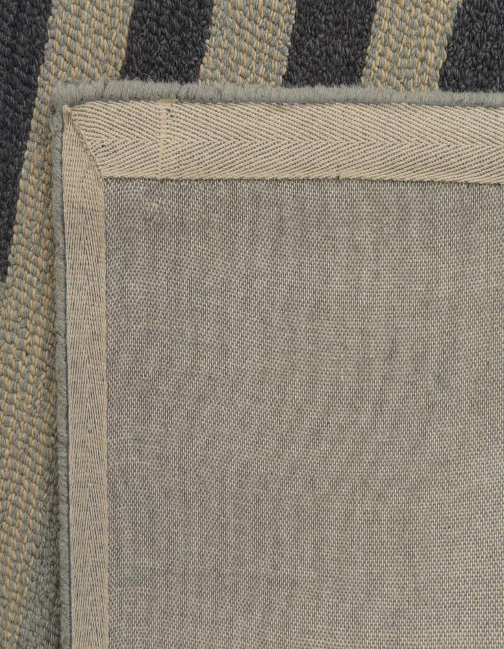 Detail image of 8' x 10' Luna Wool Rug