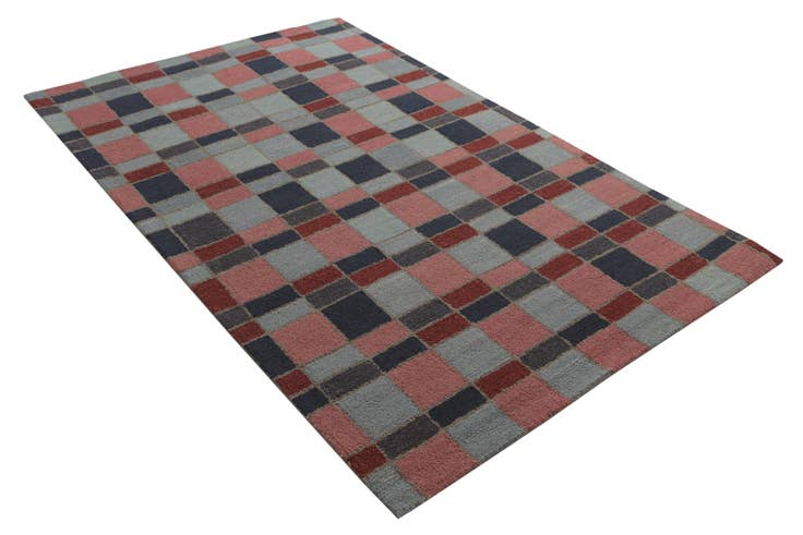 Detail image of 5' x 7' 10 Luna Wool Rug